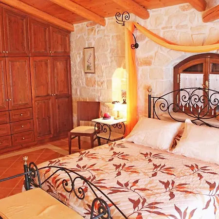 The Vivian - Luxury Stone Villa Agios Nikolaos (Zakynthos)