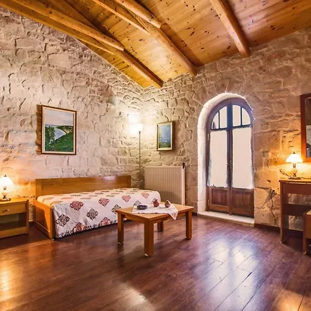The Vivian - Luxury Stone Villa